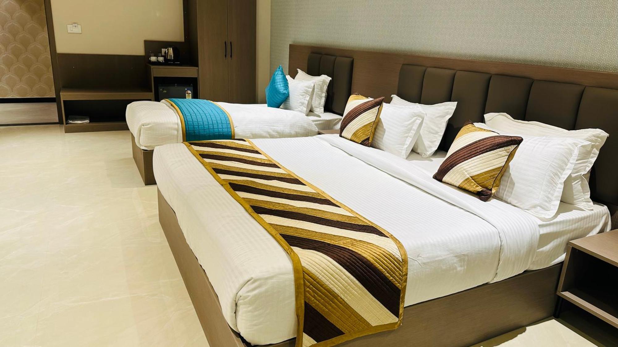 Hotel Shree Ji Inn Kishangarh  Bagian luar foto